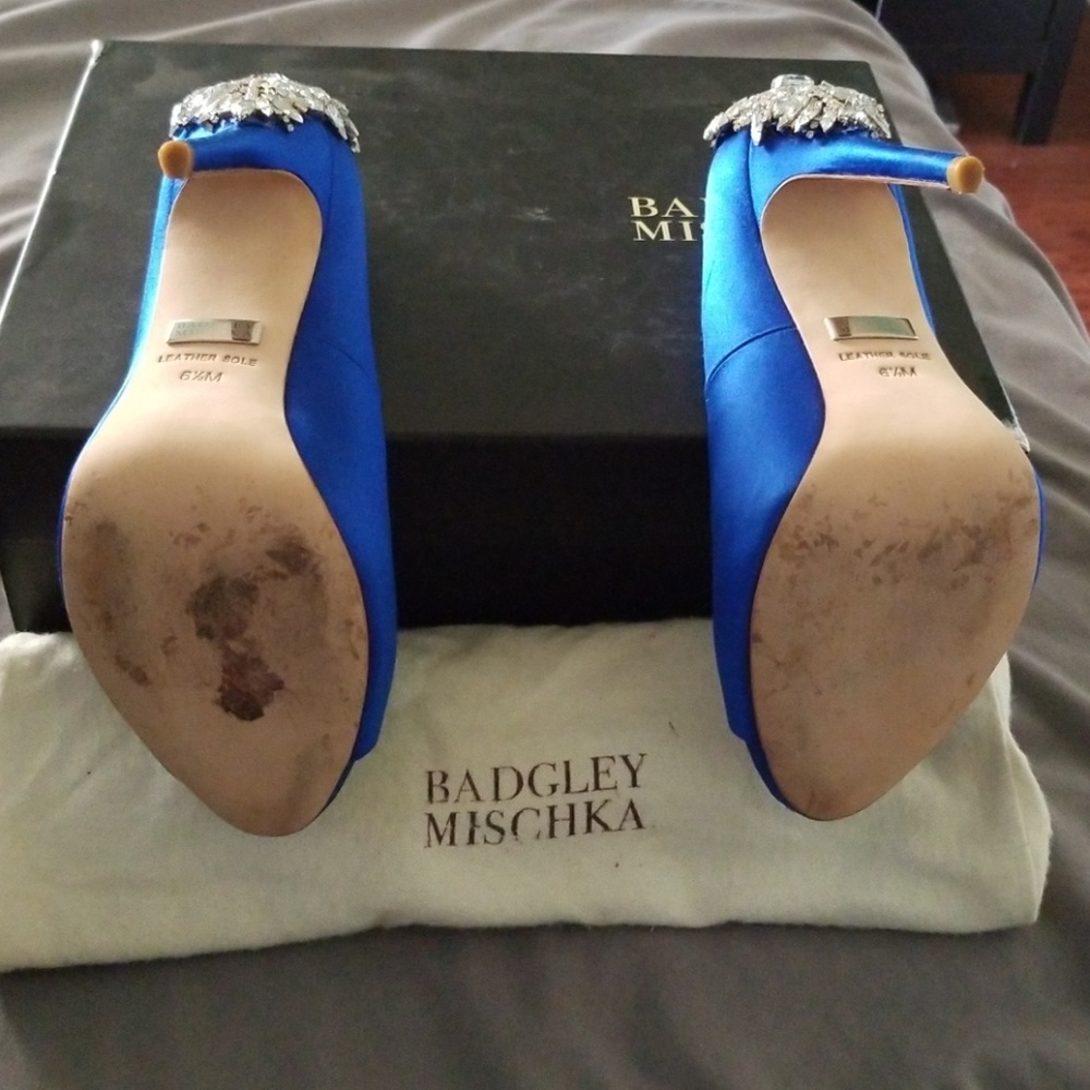 Badgley Mischka "Kiara Crystal" in Royal Blue - Picture 5 of 6